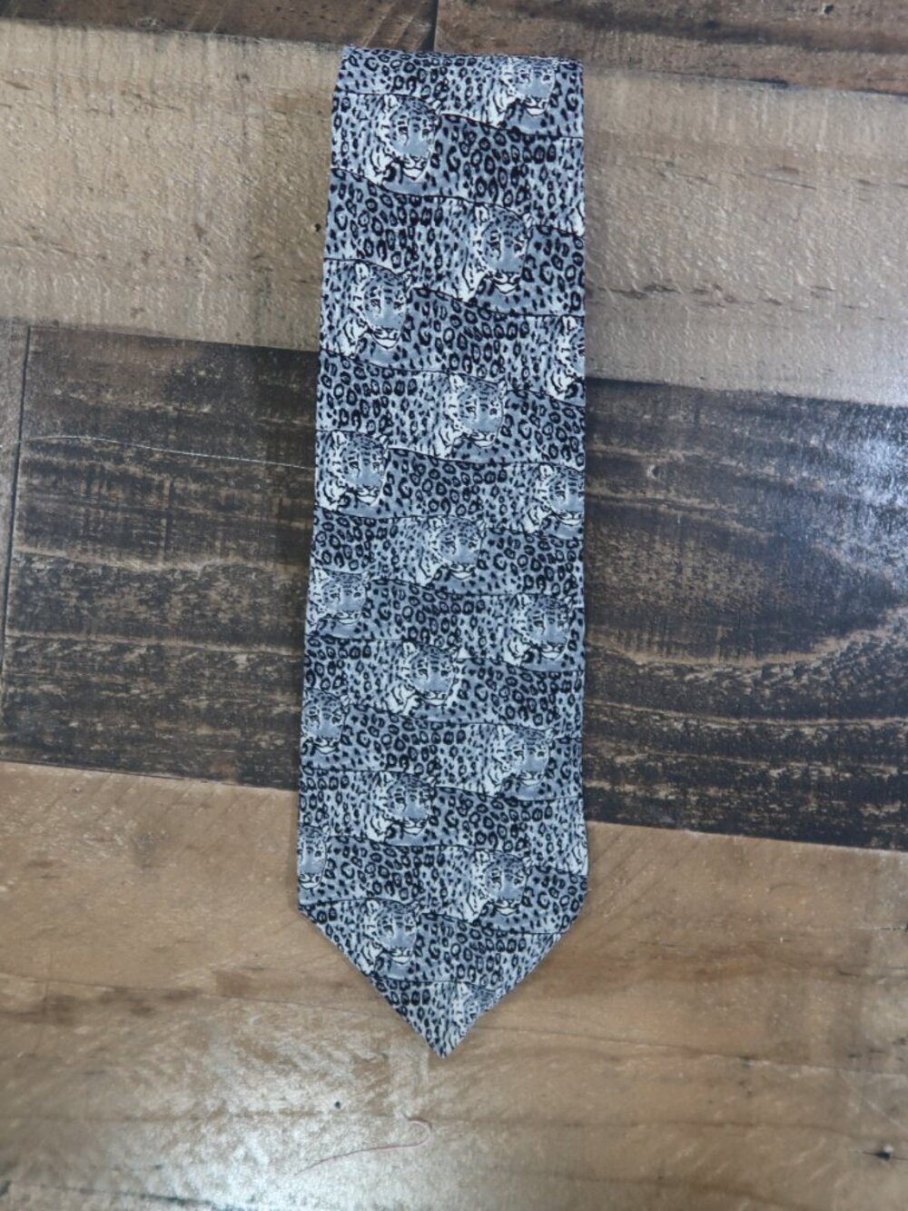 World Wildlife Fund Snow Leopard Necktie Silk 1991 Vintage Jaguar Design 107